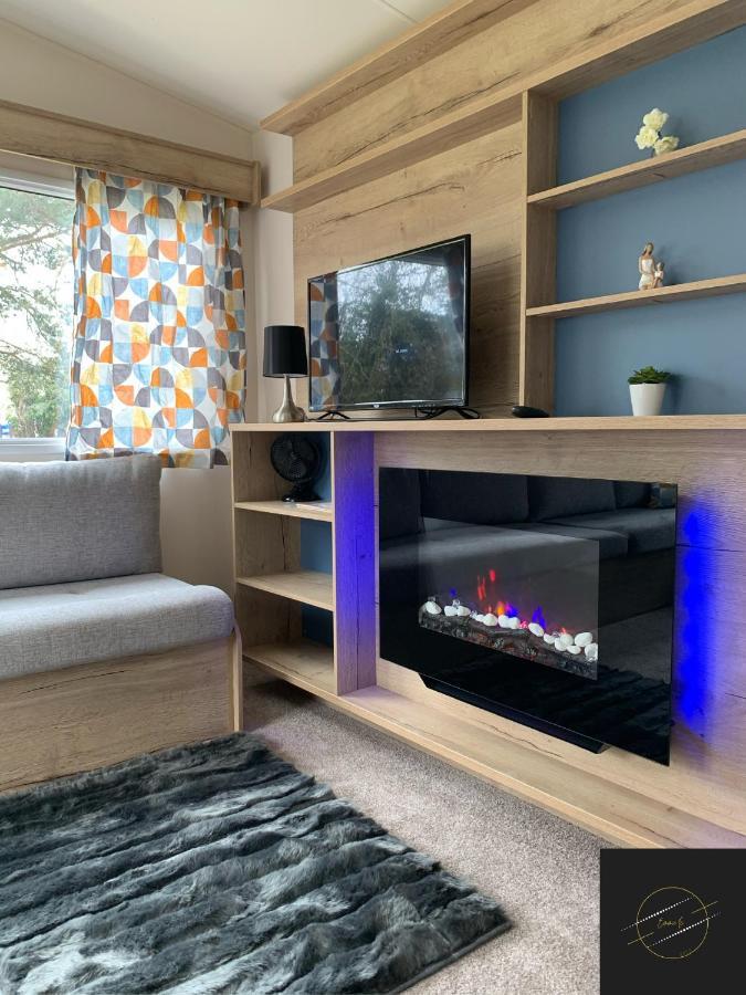 Deluxe, 3 Bed Holiday Home At Combe Haven Holiday Park Хейстингс Екстериор снимка