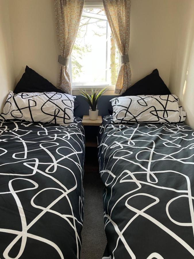 Deluxe, 3 Bed Holiday Home At Combe Haven Holiday Park Хейстингс Екстериор снимка
