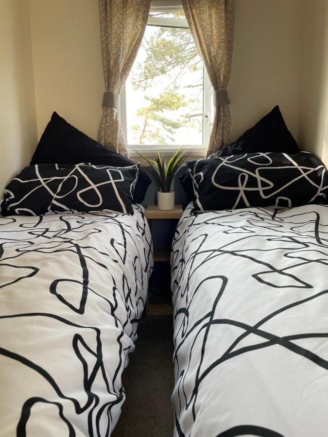 Deluxe, 3 Bed Holiday Home At Combe Haven Holiday Park Хейстингс Екстериор снимка