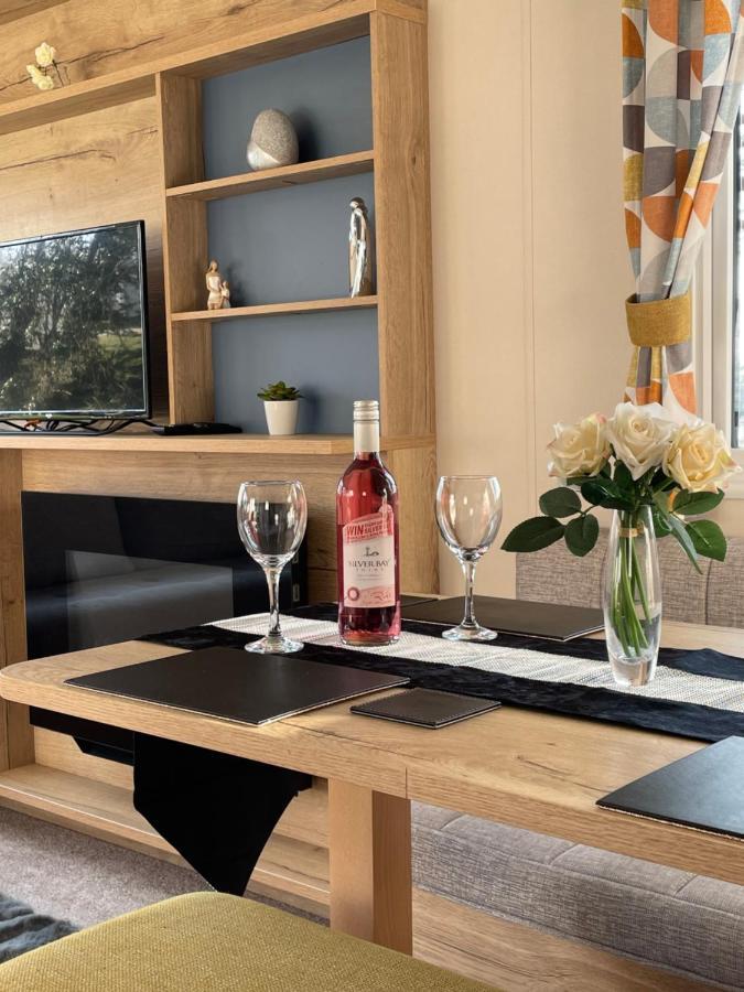 Deluxe, 3 Bed Holiday Home At Combe Haven Holiday Park Хейстингс Екстериор снимка