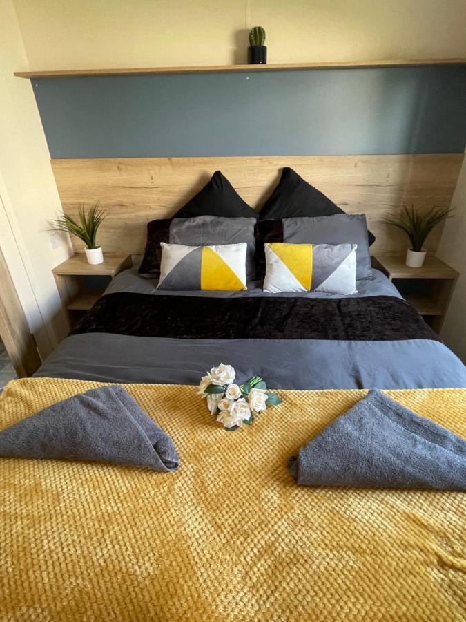 Deluxe, 3 Bed Holiday Home At Combe Haven Holiday Park Хейстингс Екстериор снимка